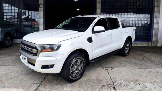 FORD RANGER 2.2 XLS 4X4 CD 16V DIESEL 4P AUTOMÁTICO